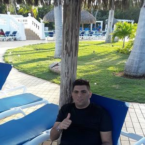 Meet your Posher, Daniel